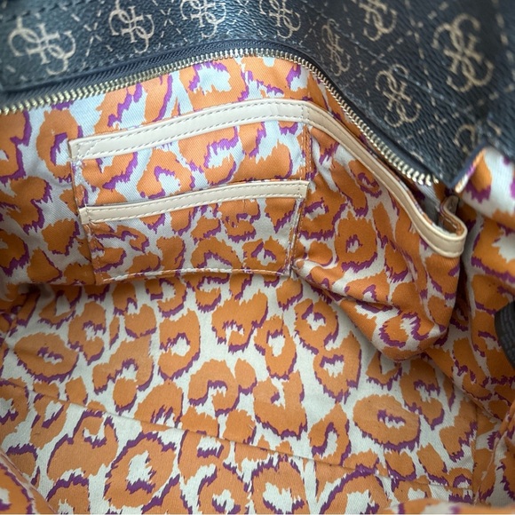 Authentic GUESS Signature Logo Large Hand Bag Shoulder Bag Beautiful Purse F - Picture 11 of 11